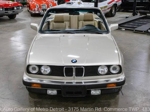 Used 1989 BMW 325i Convertible RWD image 12