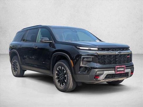 Used 2025 Chevrolet Traverse Z71 w/ Driver Confidence Package image 6