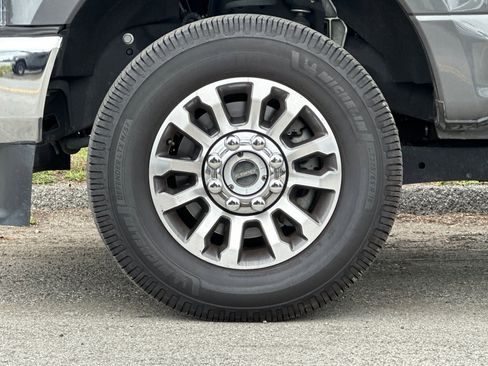 Used 2020 Ford F350 Lariat w/ Lariat Value Package image 22