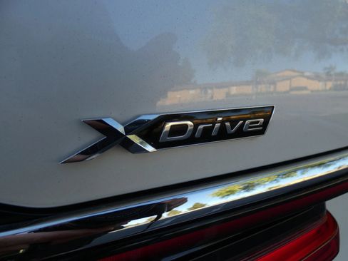 Used 2022 BMW 745e xDrive image 80