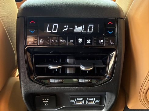 Used 2021 Jeep Grand Cherokee L Summit AWD/4WD image 15