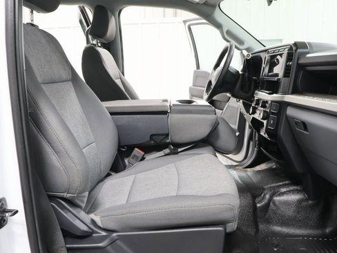 Used 2024 Ford F250 XL w/ XL Chrome Package image 26