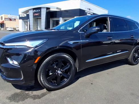 Certified 2024 Buick Enclave Essence w/ Sport Touring Edition image 6