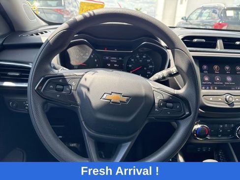 Used 2022 Chevrolet TrailBlazer LT FWD image 6