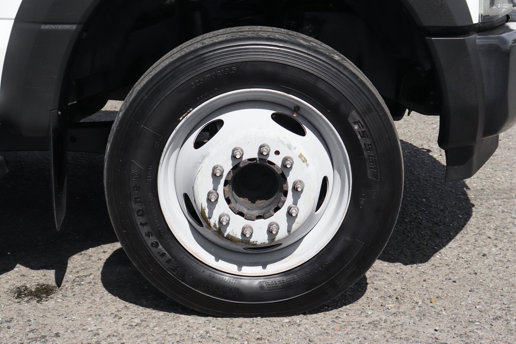 Used 2017 Ford F550 2WD Regular Cab Super Duty image 33