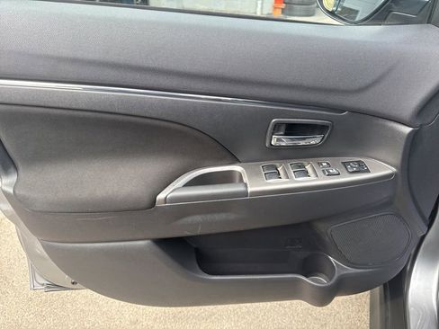Used 2018 Mitsubishi Outlander Sport ES FWD image 18