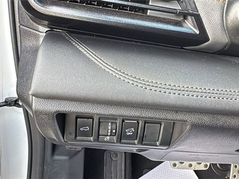 Used 2022 Subaru Outback Wilderness w/ Wilderness Package image 18