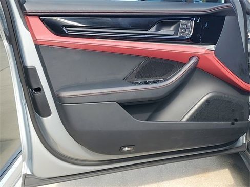 Certified 2024 Porsche Panamera image 18