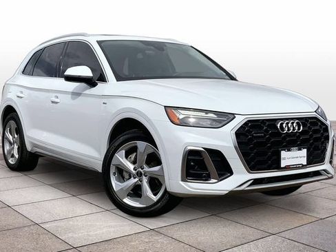 Used 2023 Audi Q5 2.0T Premium Plus w/ Premium Plus Package AWD/4WD image 2