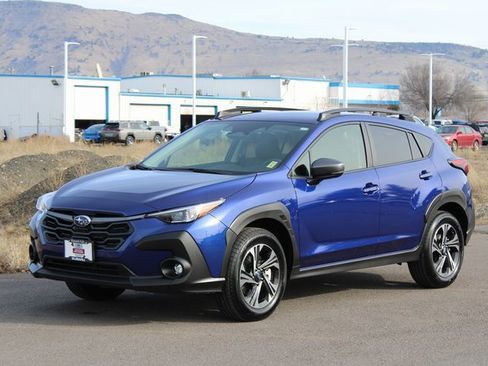 Used 2024 Subaru Crosstrek 2.0i Premium w/ Crosstrek Mirror Package image 8