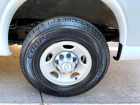 Used 2017 Chevrolet Express 2500 LS image 20