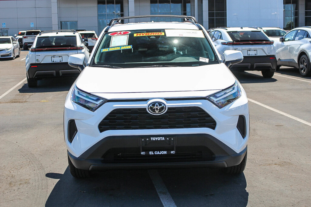 Certified 2025 Toyota RAV4 XLE AWD/4WD image 20