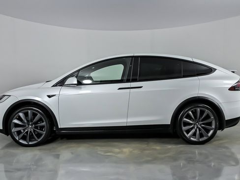 Used 2018 Tesla Model X 75D image 8
