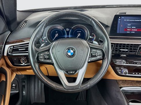 Used 2018 BMW 530i image 18