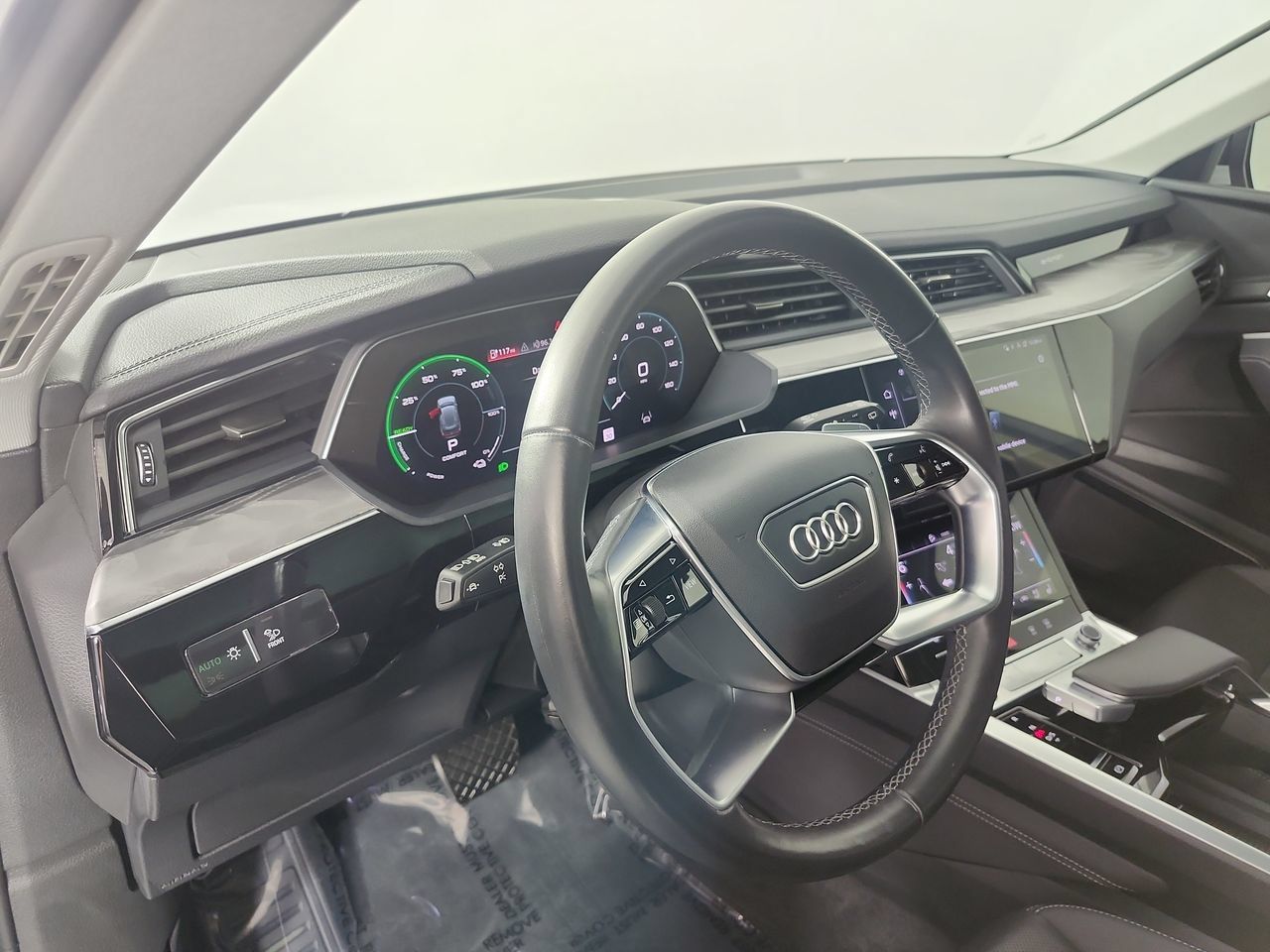 Used 2024 Audi Q8 e-tron Premium Plus w/ Premium Plus Package AWD/4WD image 10