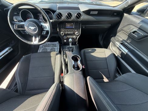 Used 2015 Ford Mustang Coupe RWD image 10