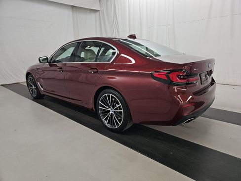 Used 2023 BMW 530e xDrive w/ Premium Package image 6