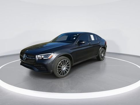 Used 2023 Mercedes-Benz GLC 300 4MATIC Coupe image 5