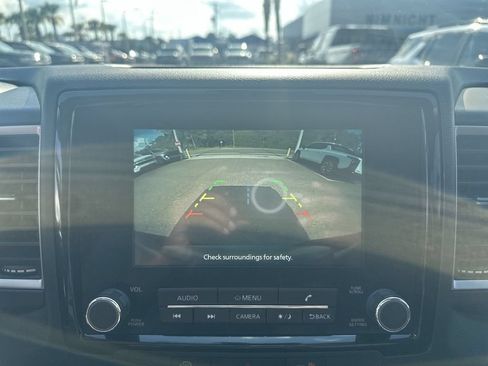 Used 2024 Nissan Frontier SL w/ Technology Package RWD image 24