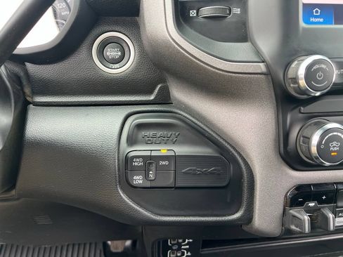 Used 2024 RAM 3500 Tradesman w/ Chrome Appearance Group AWD/4WD image 29