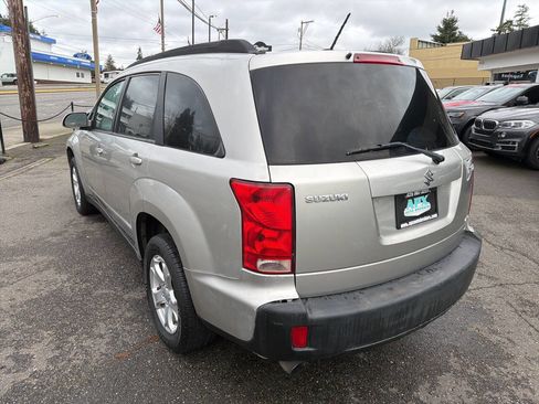 Used 2008 Suzuki XL7 AWD w/ 3rd Row image 4