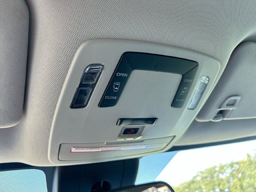 Used 2021 Toyota Sienna LE FWD image 27