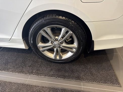 Used 2019 Hyundai Sonata Limited image 13