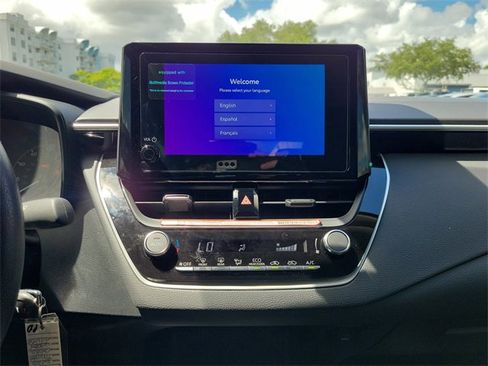 Used 2025 Toyota Corolla LE image 18