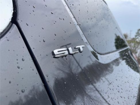 Used 2020 GMC Acadia SLT AWD/4WD image 12