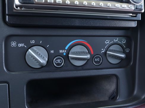 Used 1996 Chevrolet Silverado 3500 4x4 Extended Cab image 13