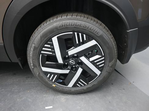 New 2026 Nissan Kicks SV image 29