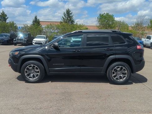 Used 2020 Jeep Cherokee Trailhawk w/ Comfort/Convenience Group AWD/4WD image 6