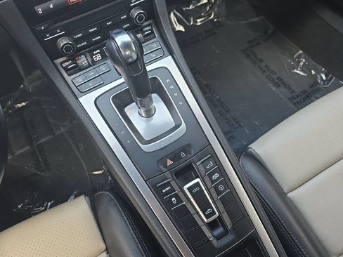 Used 2020 Porsche 718 Boxster RWD image 13