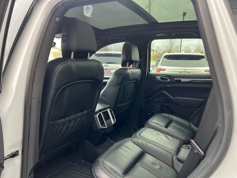 Used 2015 Porsche Cayenne S AWD/4WD image 13