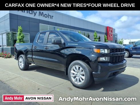 Used 2019 Chevrolet Silverado 1500 Custom w/ Custom Convenience Package AWD/4WD image 1