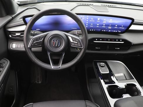 Used 2025 Buick Enclave Preferred image 12