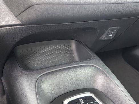 Certified 2025 Toyota Corolla LE FWD image 17
