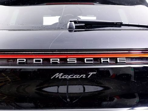 Used 2025 Porsche Macan Turbo AWD/4WD image 16