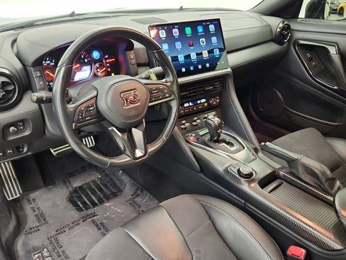 Used 2018 Nissan GT-R Premium AWD/4WD image 30