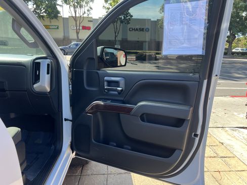 Used 2014 GMC Sierra 1500 SLE w/ SLE Value Package image 32