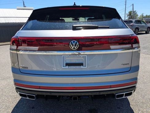 Used 2025 Volkswagen Atlas Cross Sport SEL Premium R-Line AWD/4WD image 9