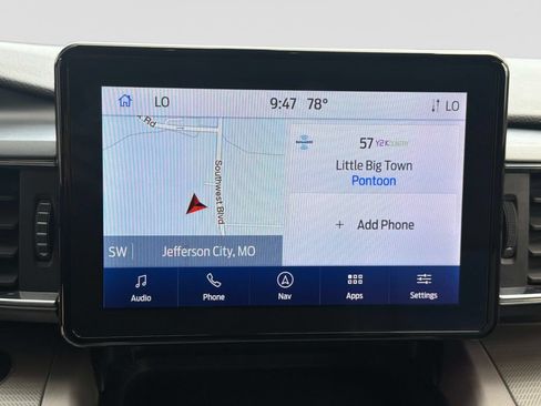 Used 2023 Ford Explorer XLT w/ Equipment Group 202A AWD/4WD image 26