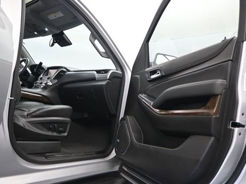 Used 2020 Chevrolet Tahoe LT image 34