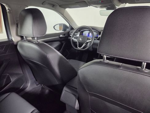 Used 2025 Volkswagen Jetta SE w/ Sunroof Package FWD image 30