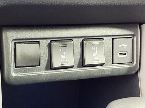 Used 2023 Toyota Corolla Cross XLE w/ Convenience Package image 22