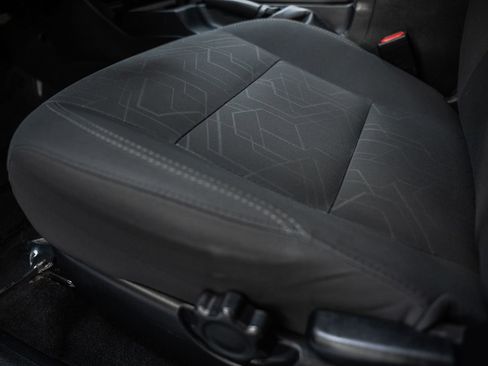 Used 2017 Toyota Tacoma TRD Off-Road image 37