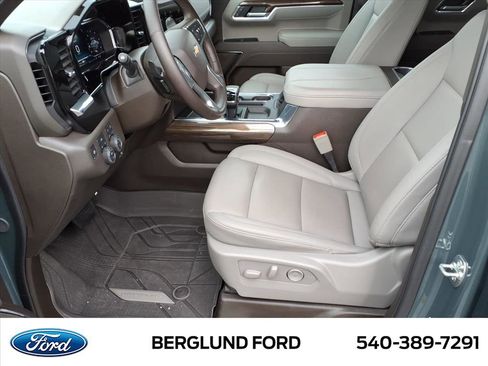 New 2026 Ford F250 XLT w/ XLT Premium Package image 12