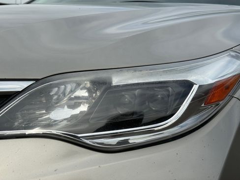 Used 2016 Toyota Avalon XLE Premium image 9