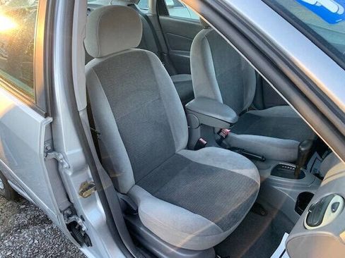 Used 2003 Ford Focus SE image 19