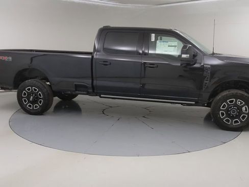 New 2025 Ford F350 Platinum w/ FX4 Off-Road Package image 12